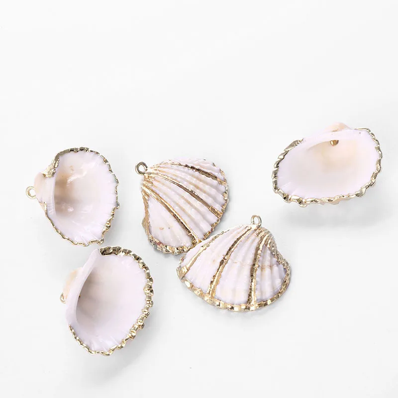 Natural Sea Shell Charm Pendants For Fashion Jewelry Making Oem