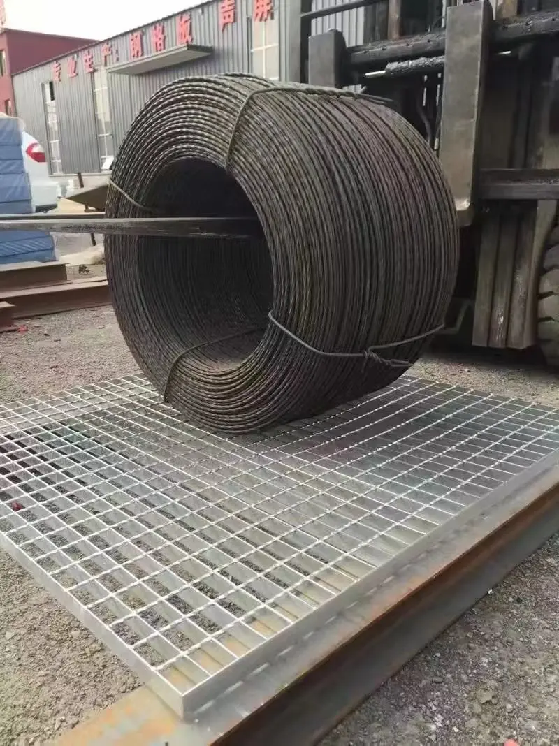 Xingbei Automatic Cleaning Steel Paddle Grating Honeycomb Anti-Rust Serrated Steel Deck Grating Made Carbon Steel Trench Drain