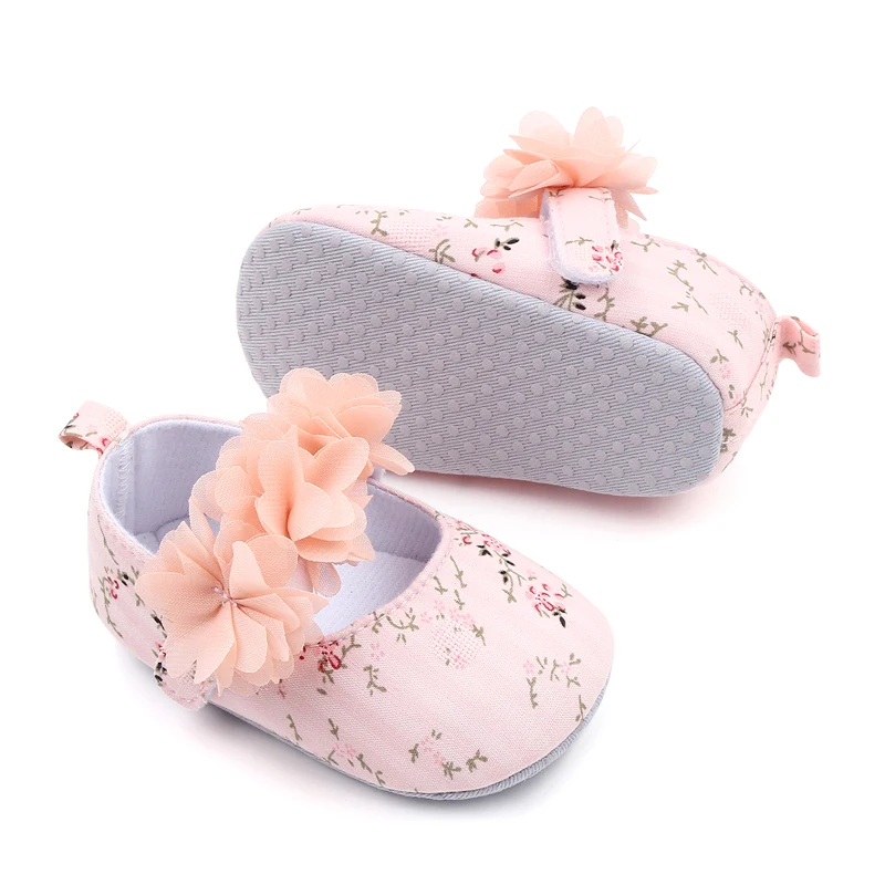 Spring and Autumn Baby Girls Cute Multi-colored Flowers Princess Do Not Drop Shoes Indoor Toddler Shoes supplier