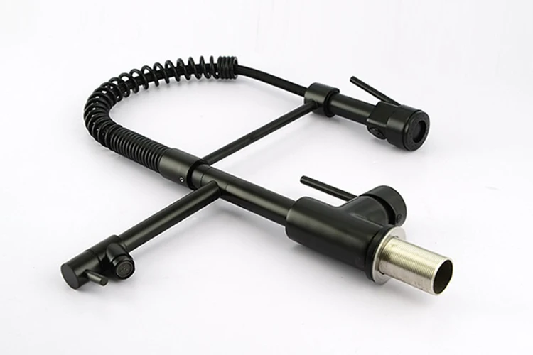 Mezclador de grifo de cocina con resorte semi profesional extraíble de latón negro con caño flexible