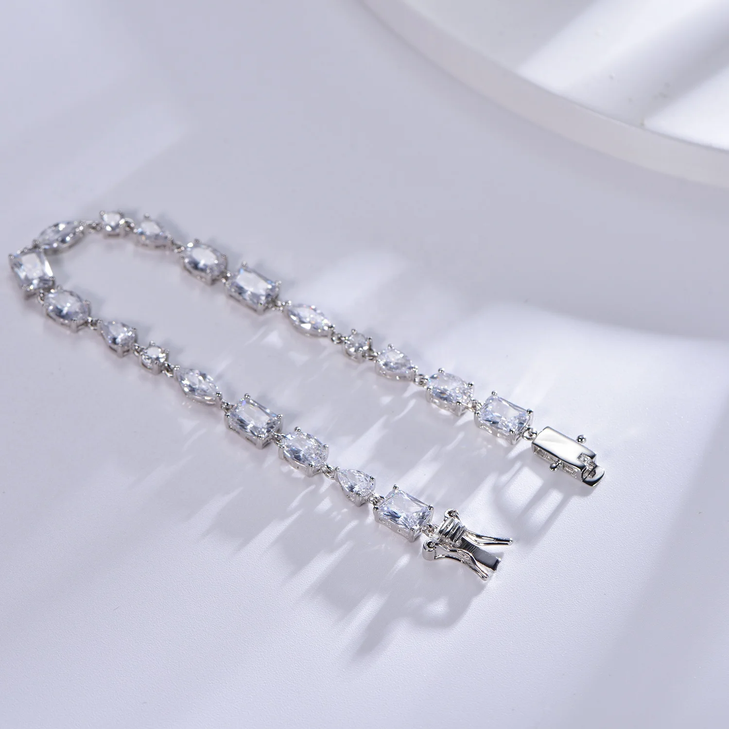 Hot Sale 5A Cubic Zirconia CZ Tennis Chain Bracelet Classic Shiny Crystal Tennis Bracelet for Women