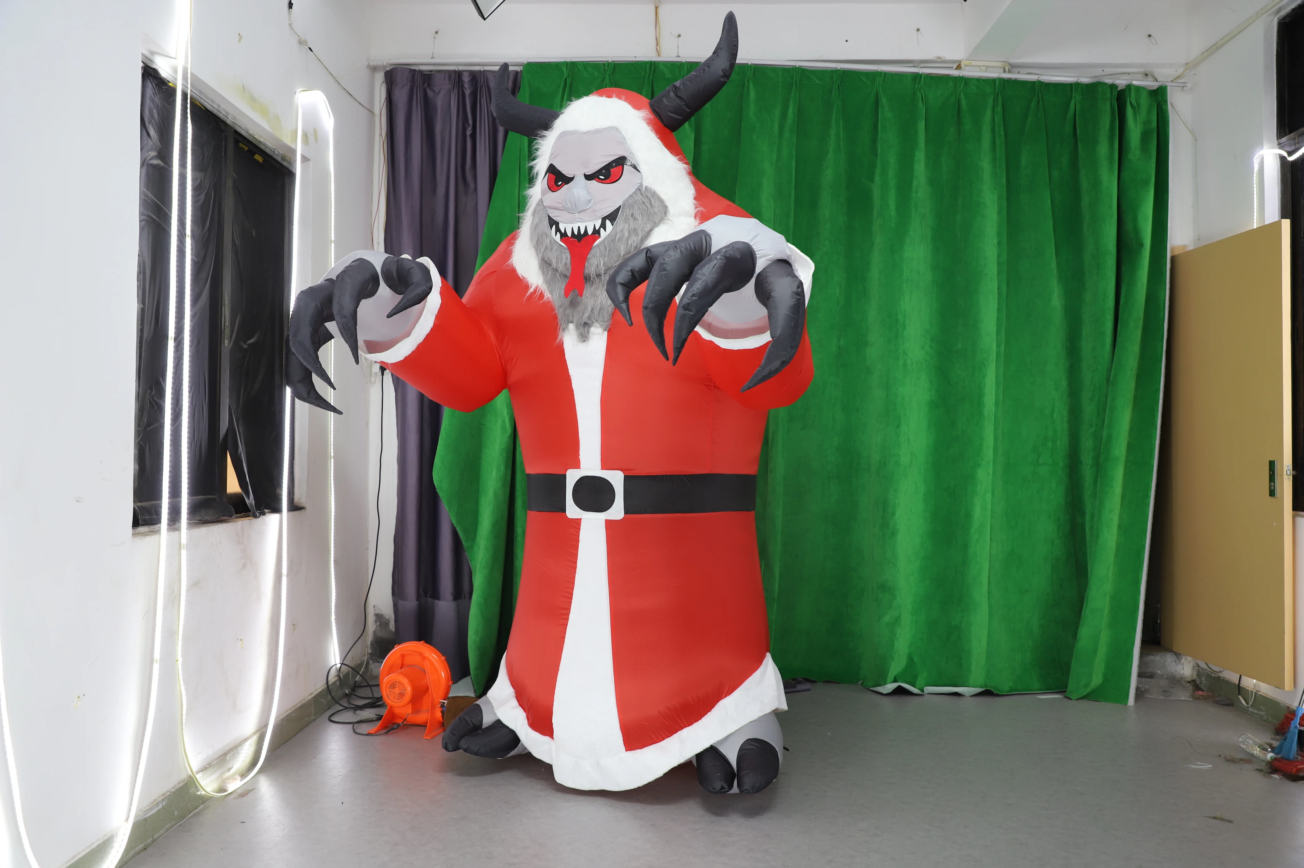 Unisex Halloween Inflatable Evil Monster Mascot Costume Plush Walking Furry Giant Monster for Adults Inspired by Animal Theme