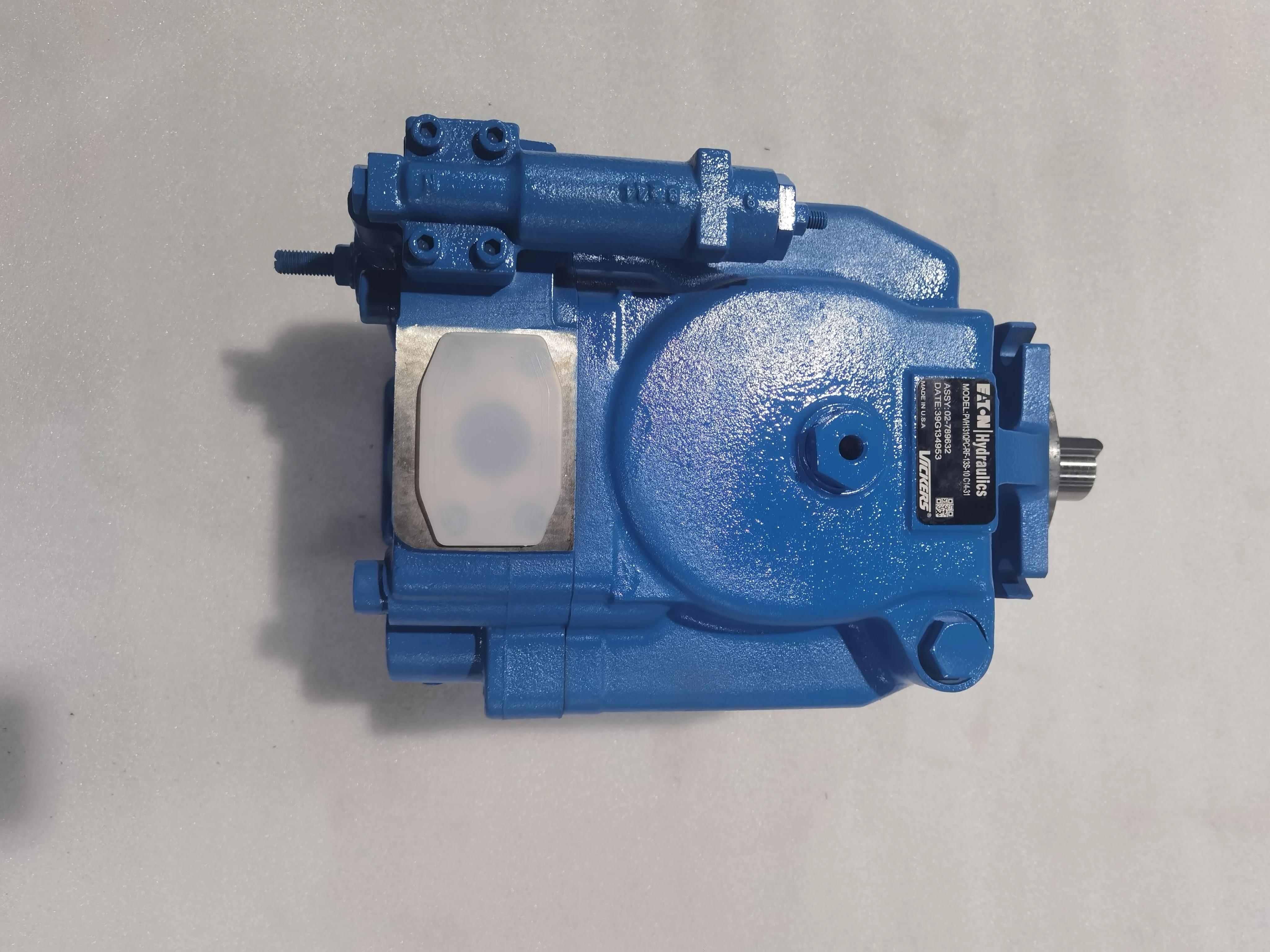 Vickers PVH131 Piston Pump - High Pressure & Variable Displacement