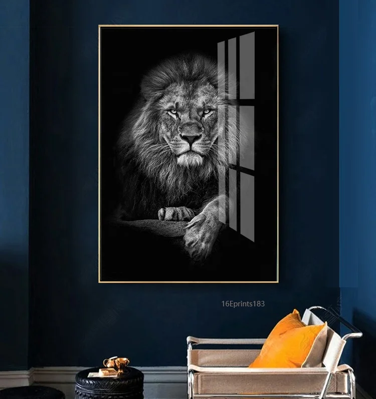 壁にアフリカの動物の黒いライオンのキャンバスの絵画アート