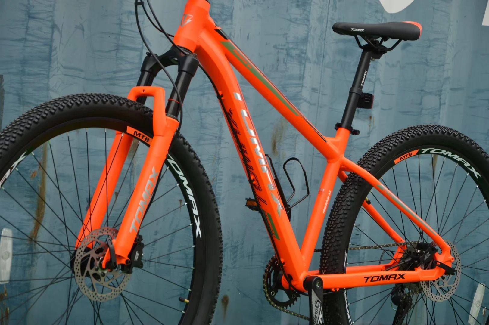 27.5 Inch Mountain Bike - 21 Speed, Alloy Frame, Disc Brakes