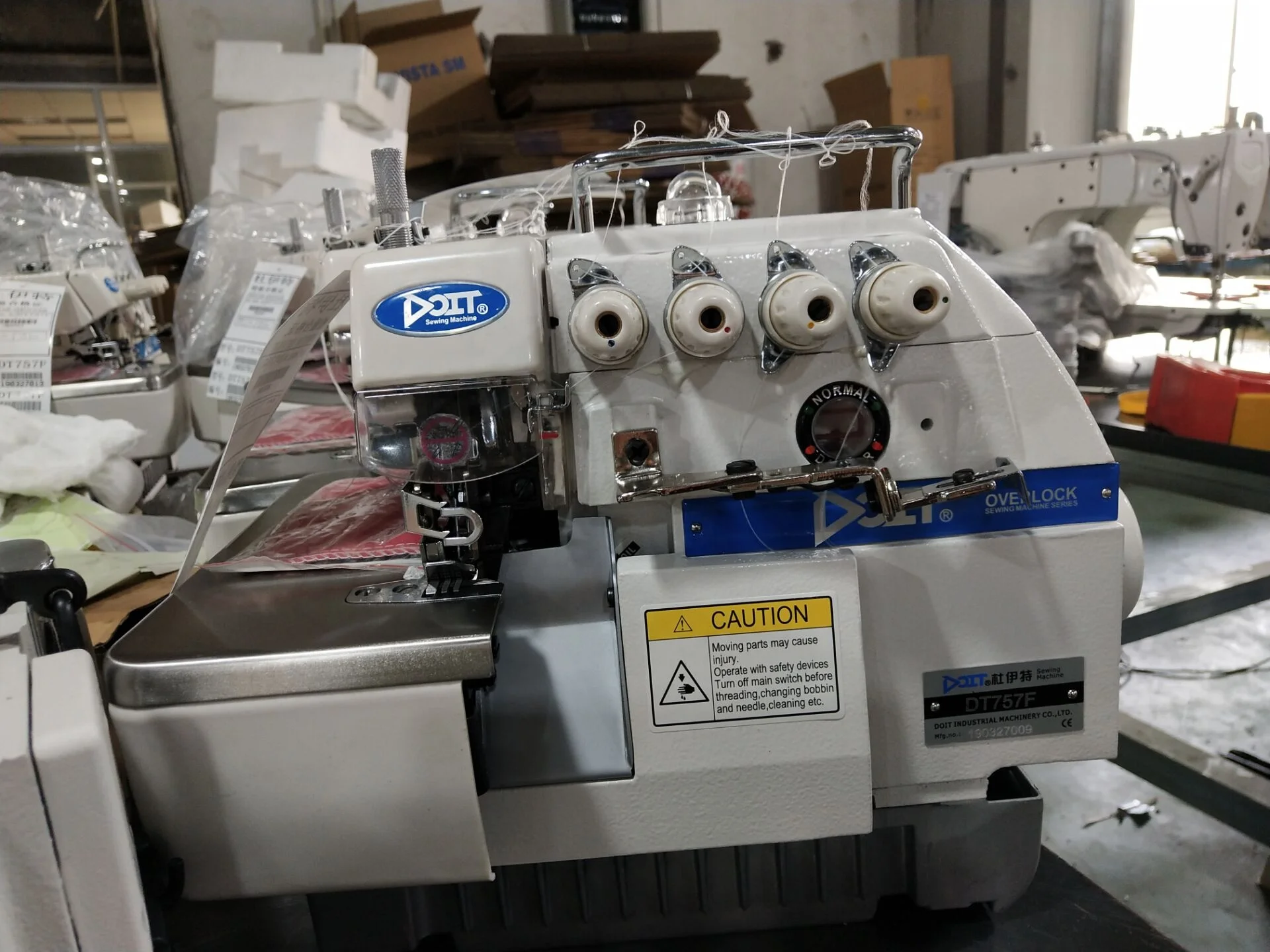 DT 757F High Speed 5 Thread Flat Bed Overlock Sewing Machine Industrial Sewing Machine for Sale