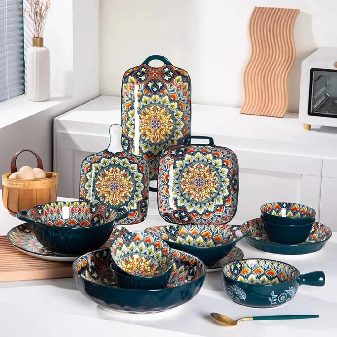 China Customized Ceramic Dinnerware Set with Luxury Design Porcelain Dinner Set Tableware