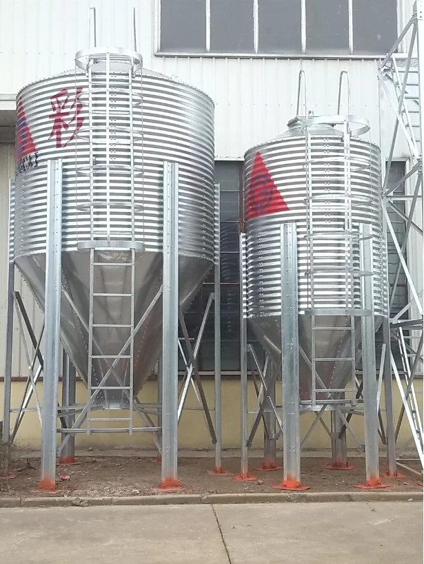 Small Conical Bottom Poultry Feed Silo Chickens' Feed Storage Bin with Hopper for Farm Use
