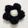 Negro con un núcleo blanco.