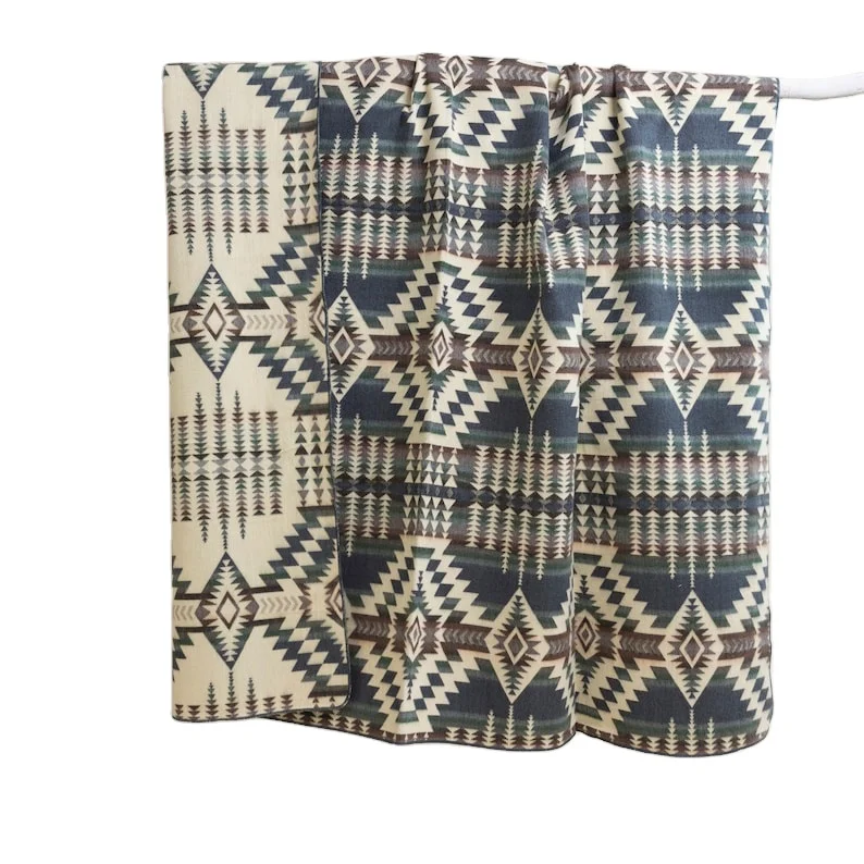 Custom Logo Boho Aztec Flannel Mink Fleece Reversible Blanket New Design Birthday Gift Knitted 100% Polyester Travel Throw