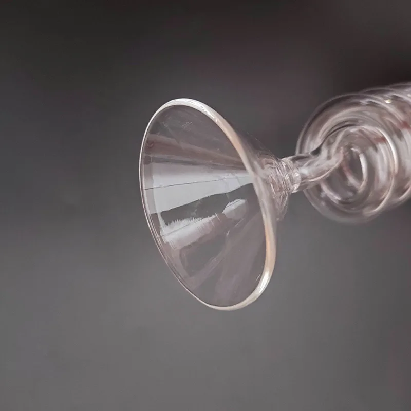 Custom Logo Handmade High Borosilicate Clear Glass Funnel with Straight Top Spiral NECK Cooling Funnel for Coffee Filter Maker supplier