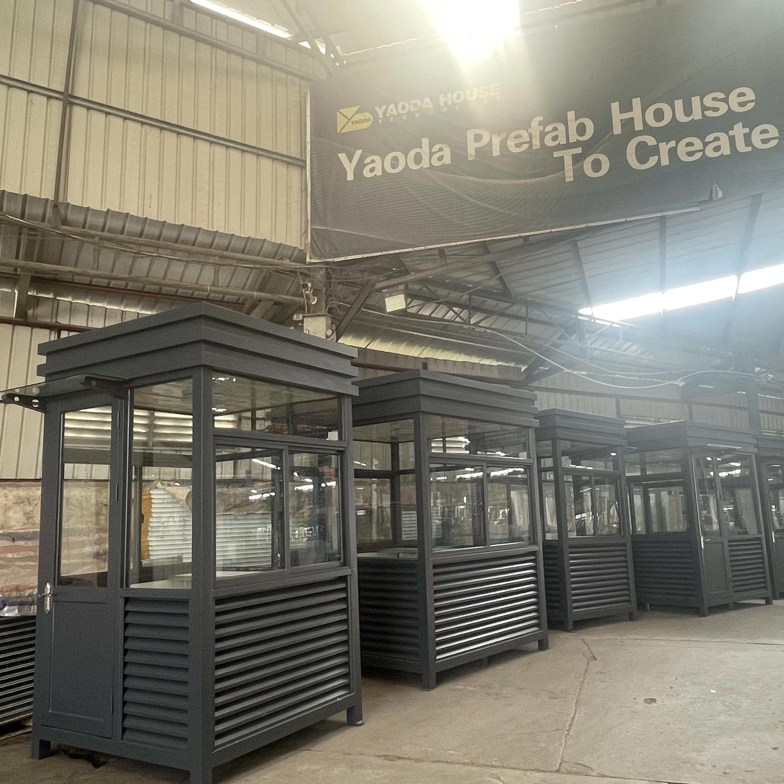 Prefabricated Security Guard House/Booth Kiosk/Store Sandwich Panel House Prefabricated Sentry Box Prefab Station