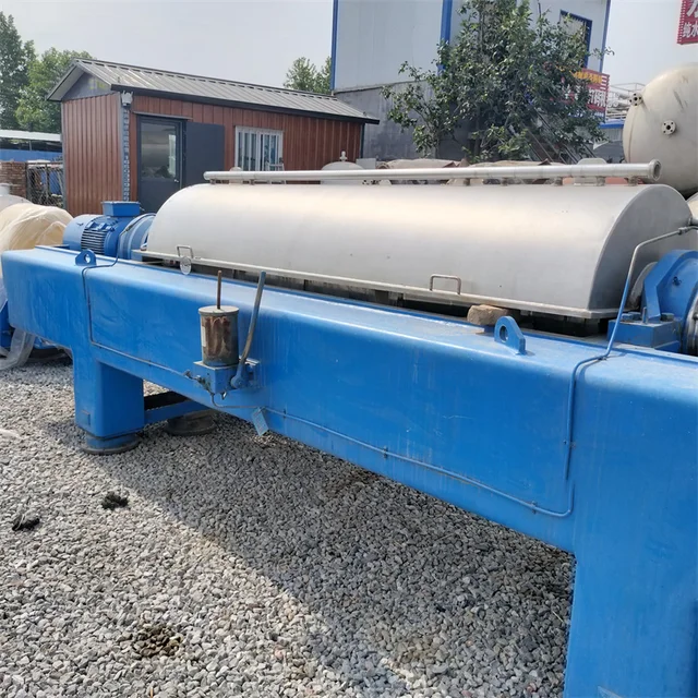 We are selling second-hand automated horizontal screw centrifuges and industrial sedimentation separation equipment