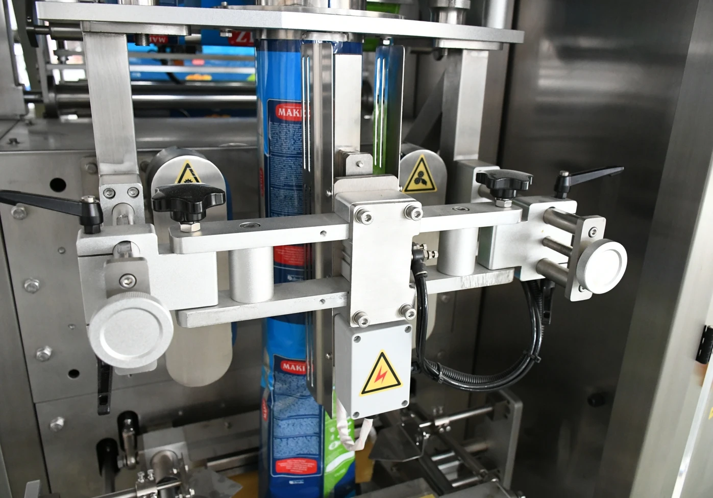 Top Y Automatic Vertical Multihead Weigher Split Pigeon Peas Packing Machine Pillow Bag Legumes Lentil Pulses Packing Machine