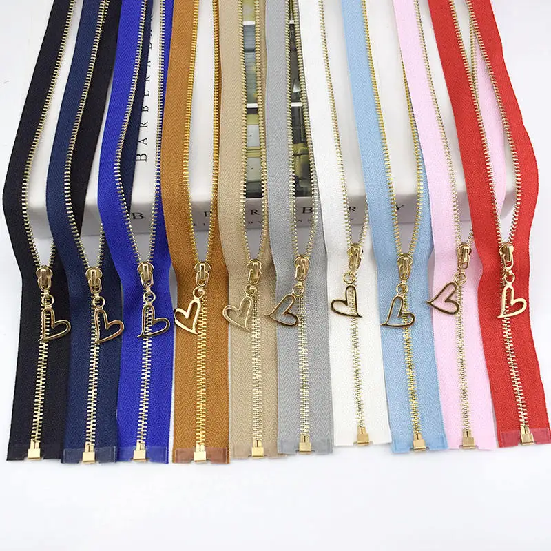 Outdoor Sports Clothing Zipper Accessories Heart Zipper Pull Self-locking Metal Zipper With Gold Teeth