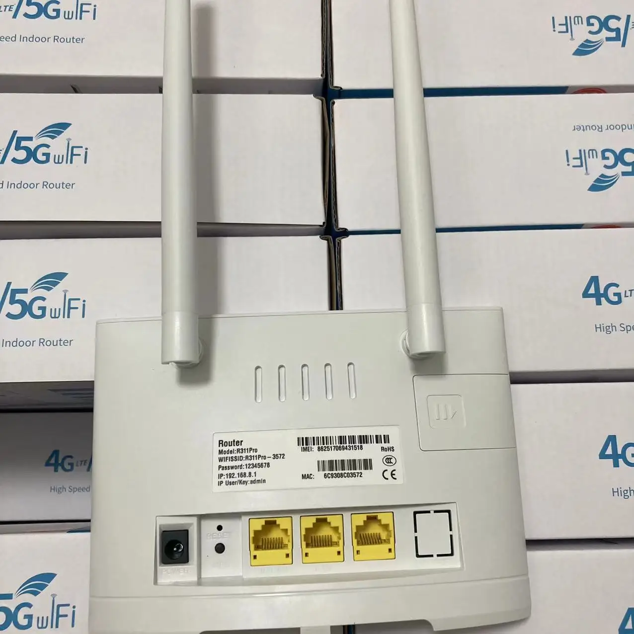 R311 Pro 4G Wifiルーター (SIMカードスロット付き) 300Mbps 3 LANRJ45
