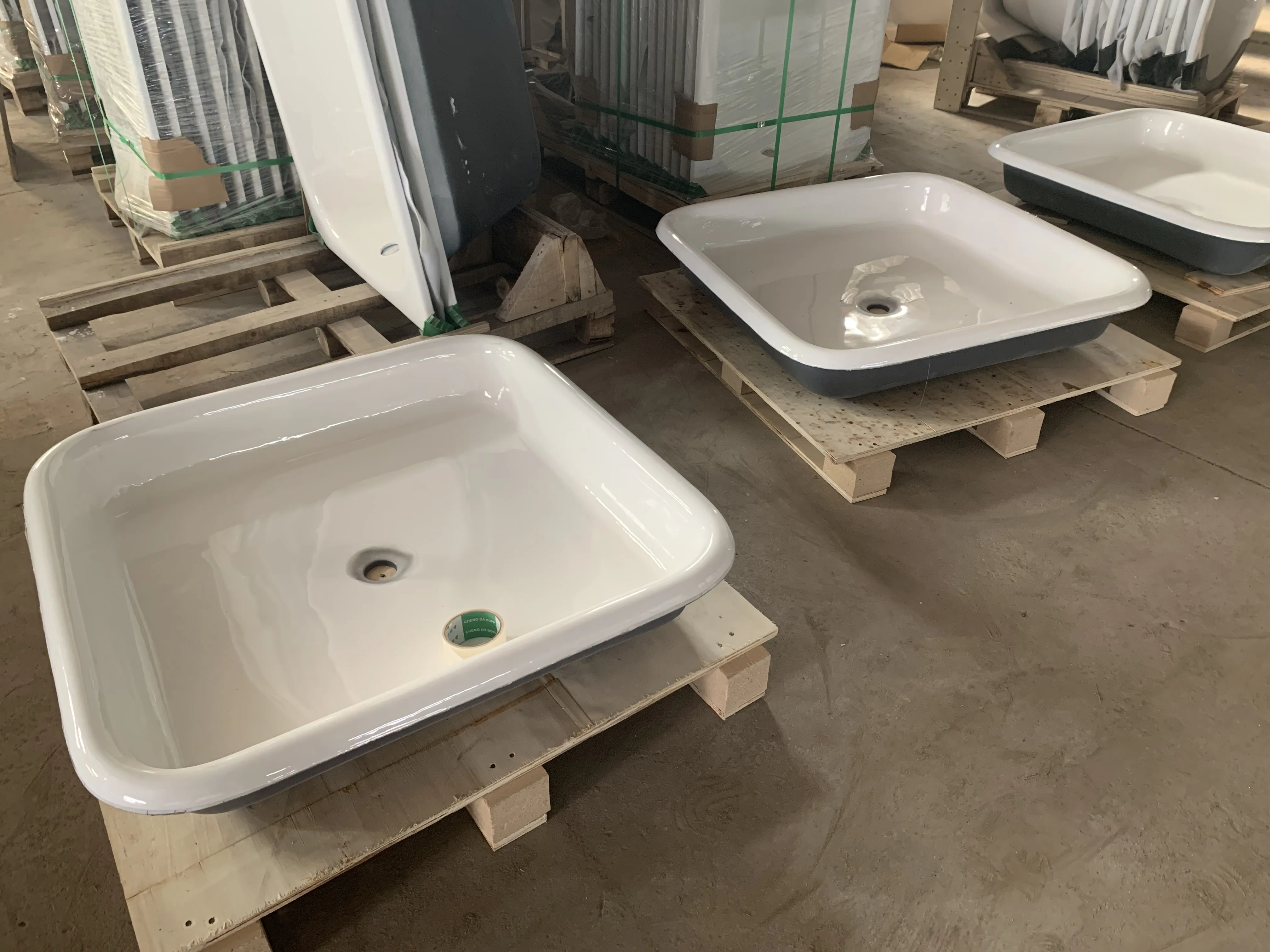 Freestanding Decorative Shower Trays Cast Iron Shower Pan With Bathroom