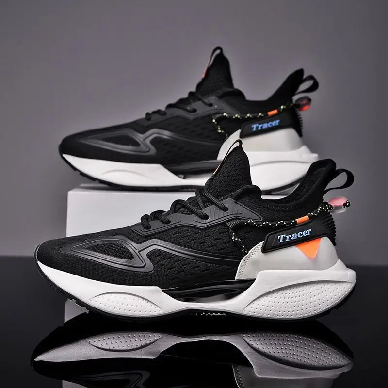 Men's shoes Spring and autumn new flying woven running shoes with hollow bottom before tying fashion