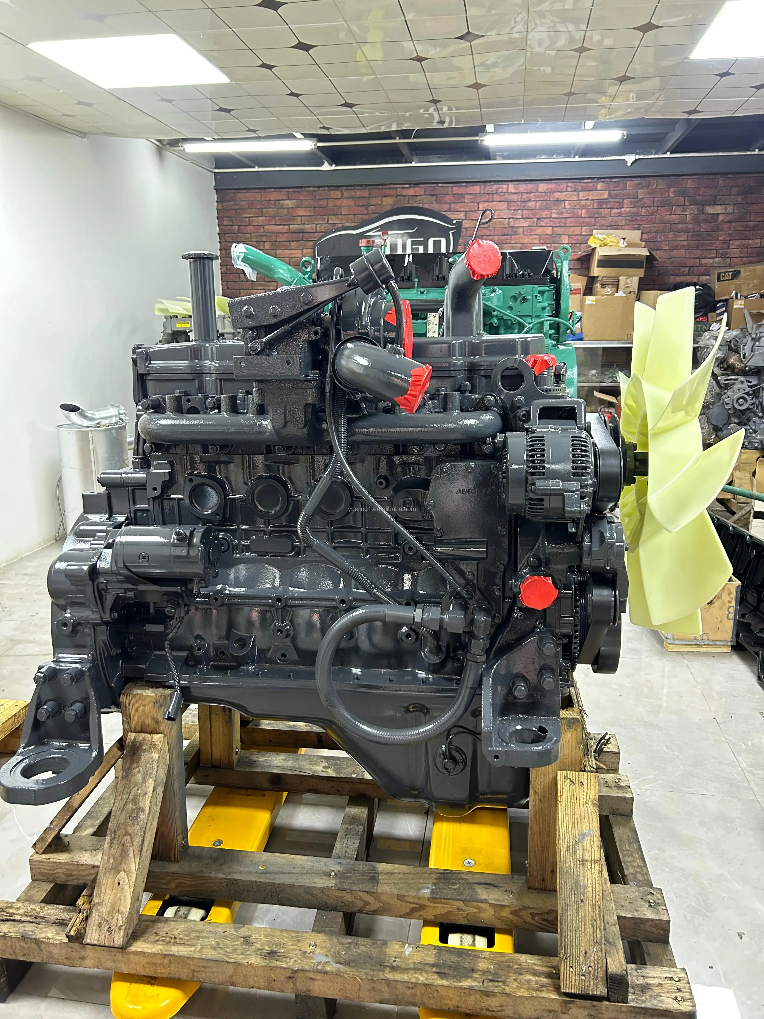 Komatsu PC200-8 Excavator Parts - Reliable 6D107 Engine Assembly