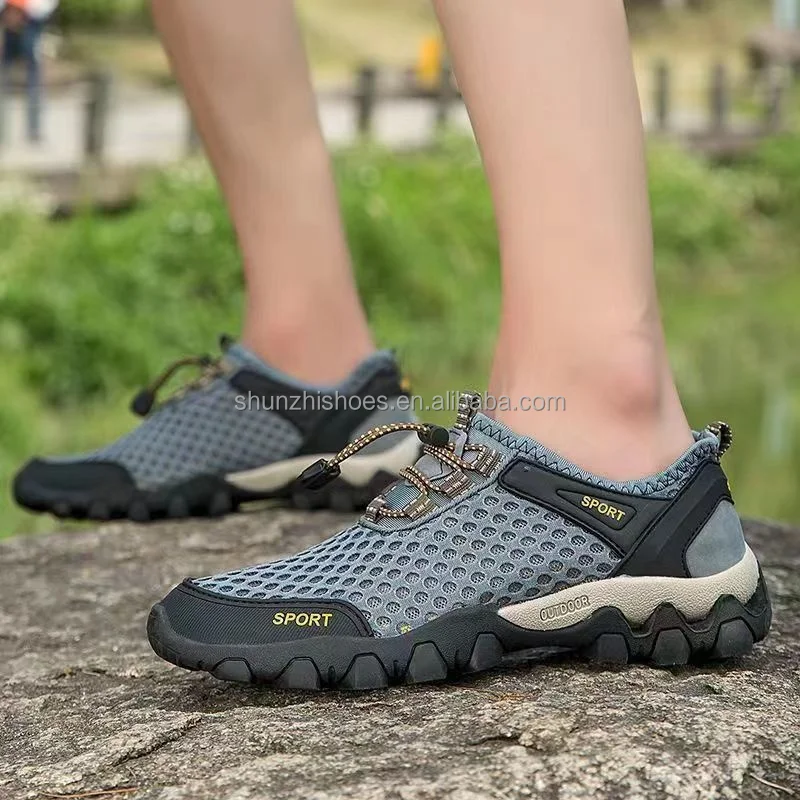 Cheap stock Henan custom logo mesh breathable light weight low MOQ best sports shoes men bareathable running shoes men's shoes