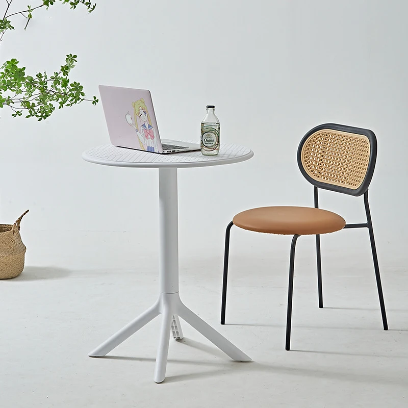 Simple Outdoor Waterproof Plastic Table Three-Legged Plastic Bar Round Table
