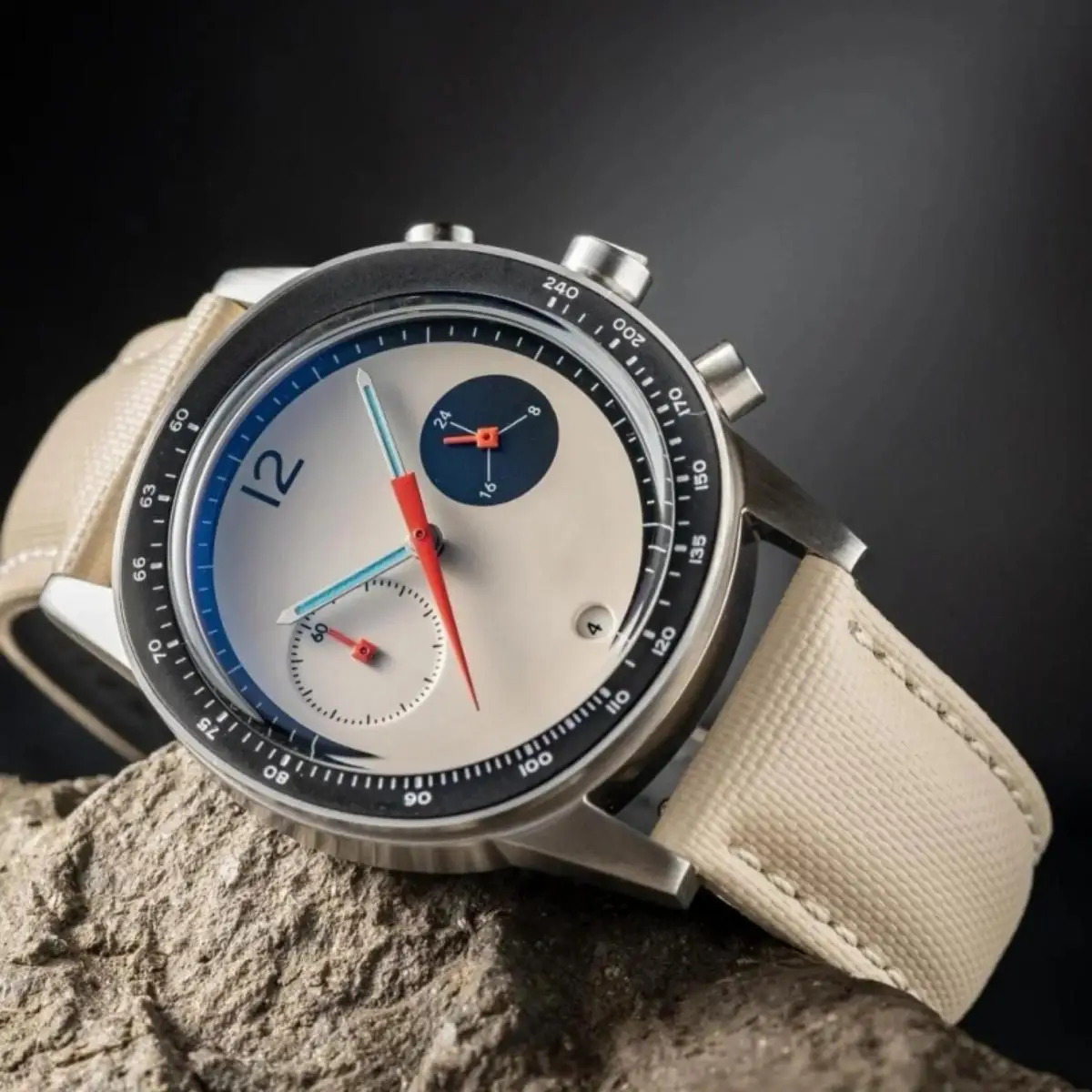 CILOA Men's Luxury Quartz Watch - Waterproof & Customizable