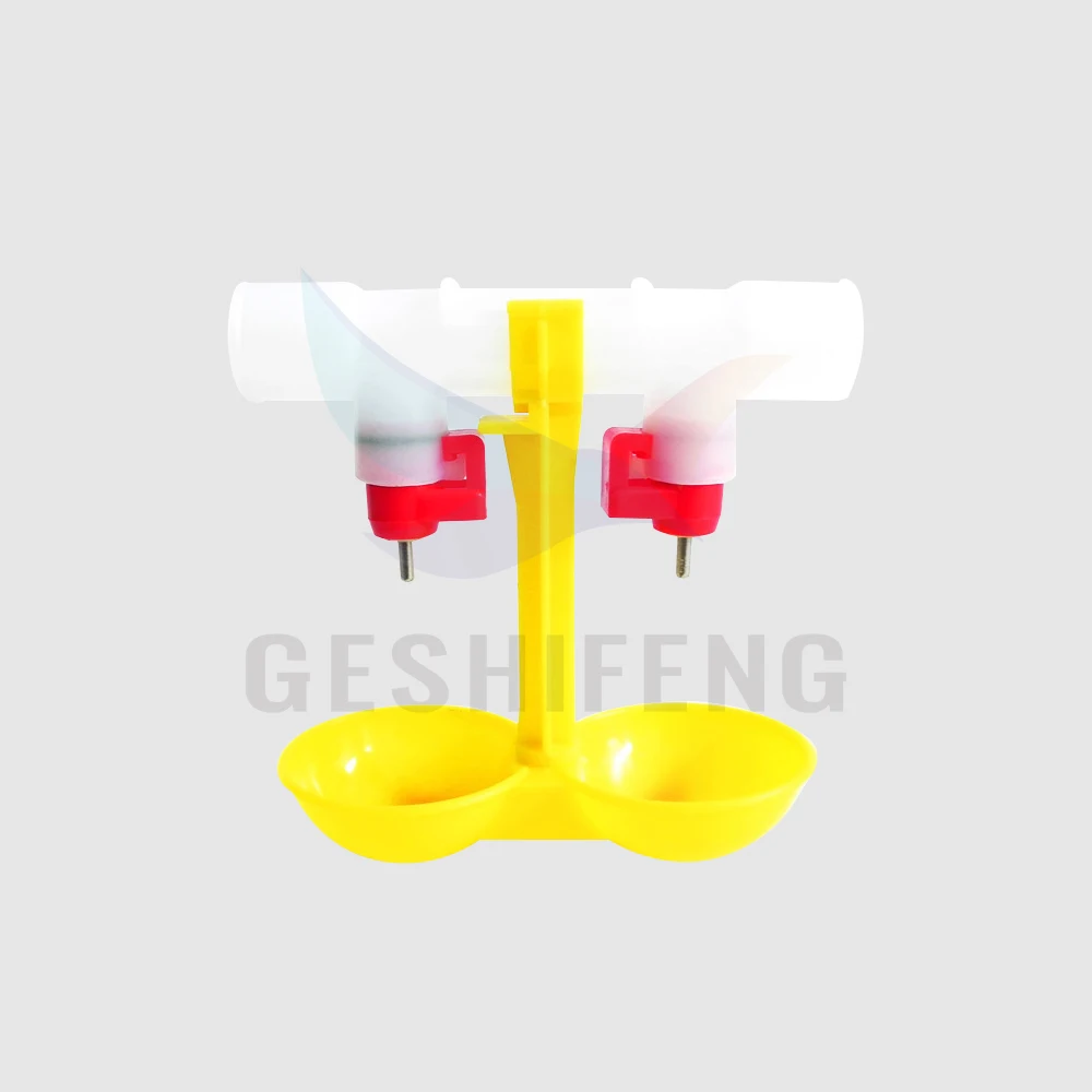 Пьющая чашка для курицы