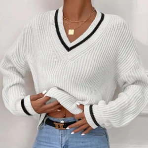 2025 New Fashion Loose Knitted Women's Casual Sweater French Striped V-Neck Geometric Front Appliques Twist Design for Autumn