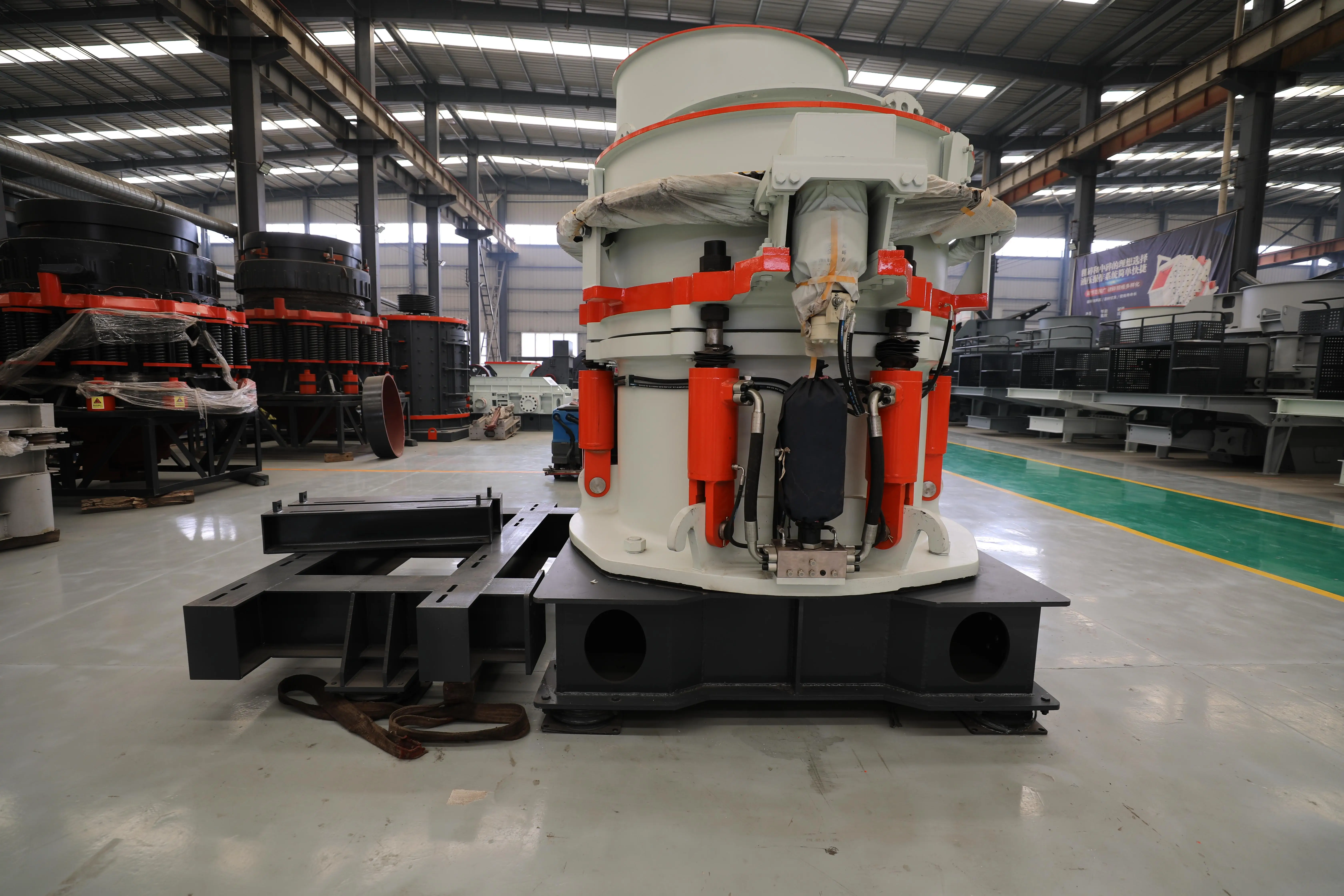 小型印度圆锥破碎机移动式岩石石灰石玄武岩金矿多缸圆锥破碎机制造商