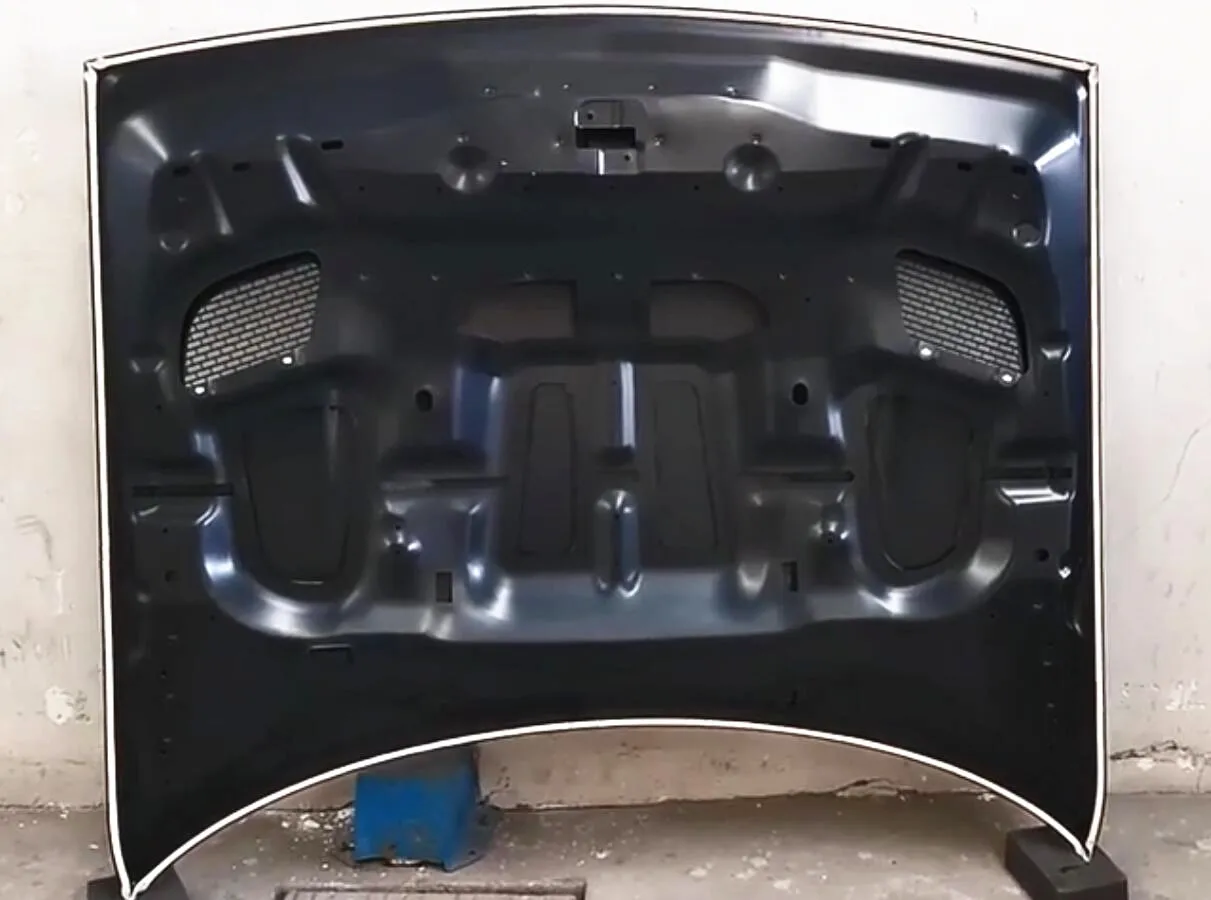 ダッジ チャレンジャー SRT ヘルキャット 2017-2019 用 ボンネットOEM