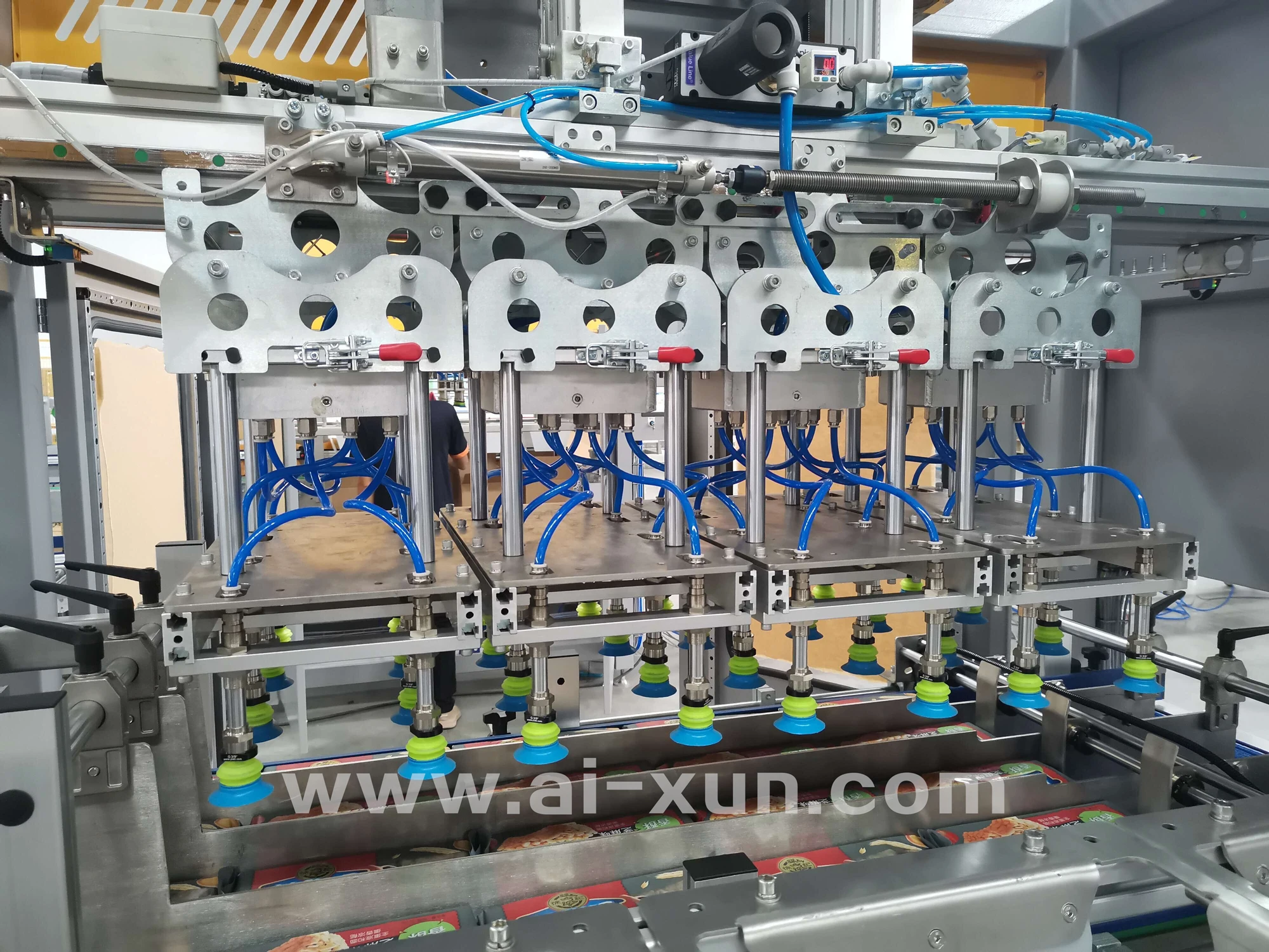 Automatic Case Packer  for Kind of bottles cartons boxes jugs with CE
