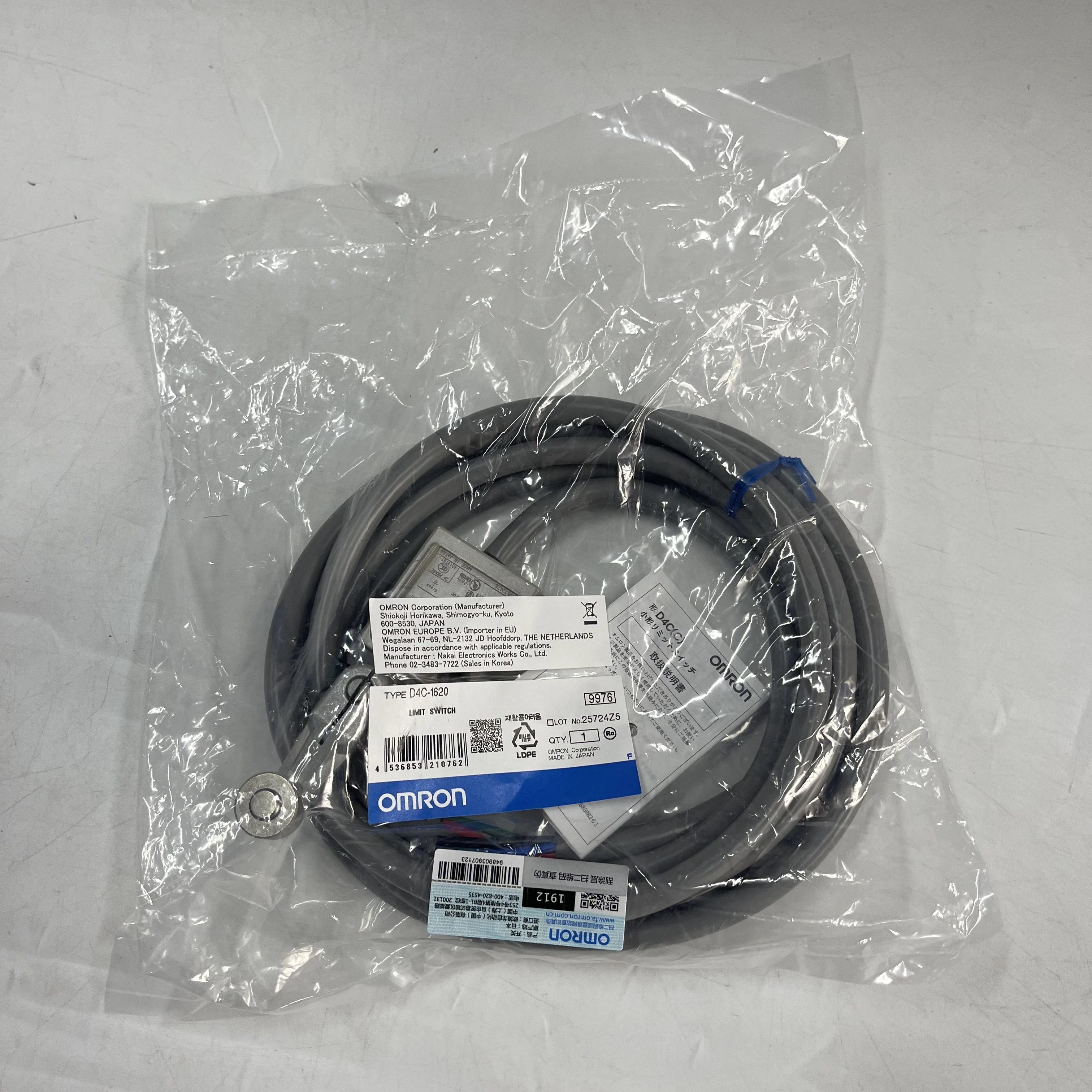 Omron Connector Cable D4C-1620 Omron Connector Cable D4C-1620