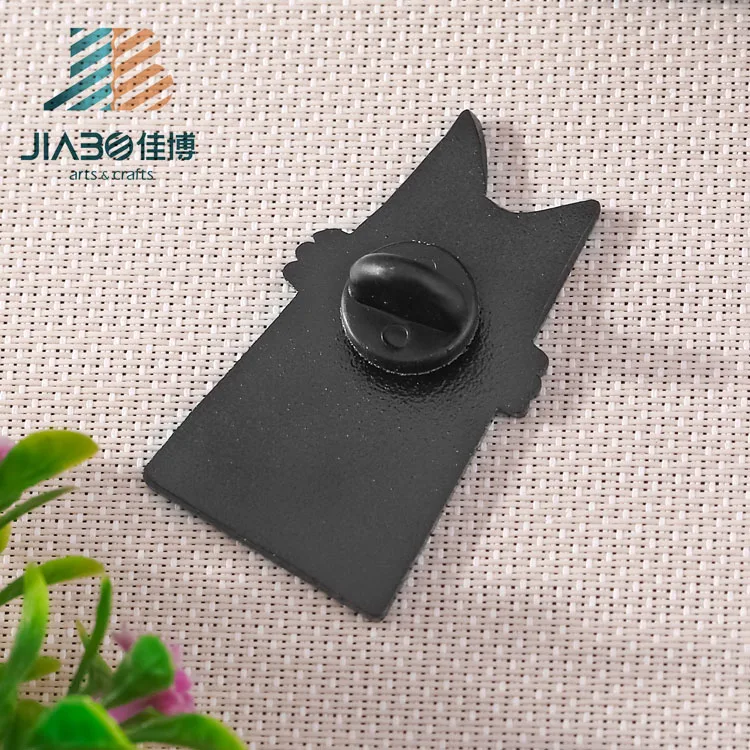 Мягкий эмалированный металлический мультяшный значок из цинкового сплава Jiabo на