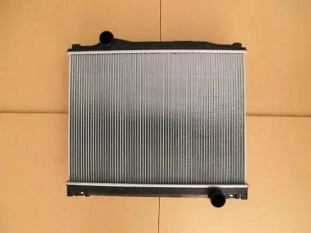 Automotive Engine Cooling Radiator for FUSO BUS ROSA 97- RAD62475 48MM OE Number MC189009 WATER ENGINE BRAZING RADIATOR Factory