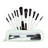 Ensembles de pinceaux de maquillage verts