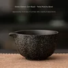 Ciotola matcha zen con motivo pietra e petali neri