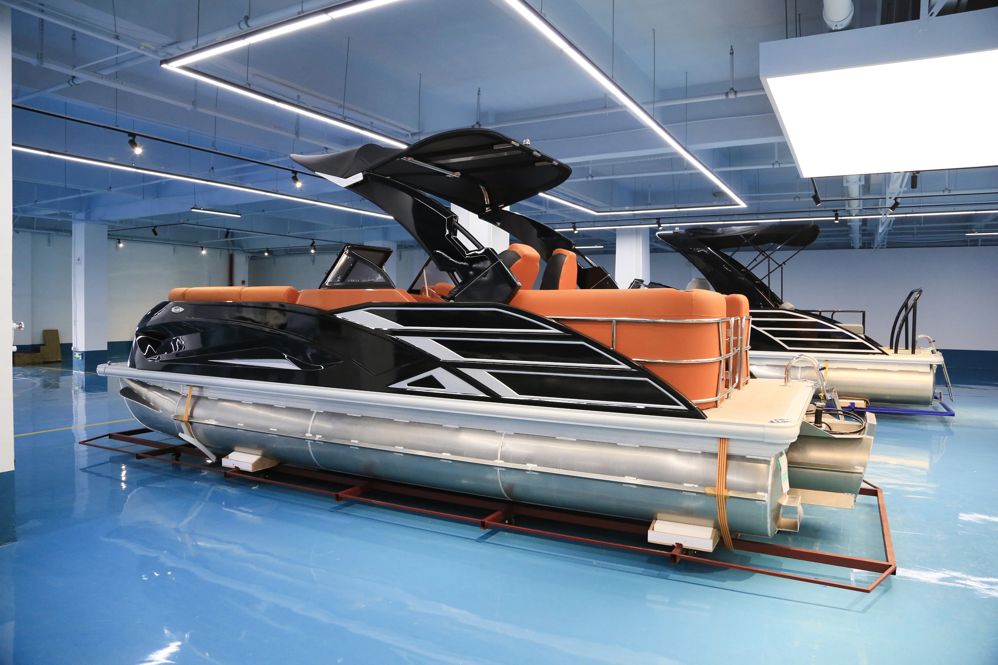 ラグジュアリートリトゥーンRCポンツーンボート19フィート-27フィート