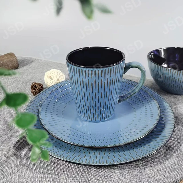 Керамическая посуда с внутренней цветной глазурью, керамическая посуда на Рождество. 