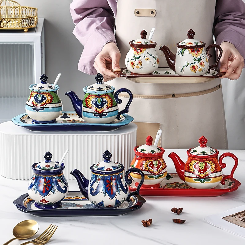 High-End Bohemian Ceramic Chicken Seasoning Salt Shaker Kitchen Oil & Vinegar Jug Premium Food Storage & Container