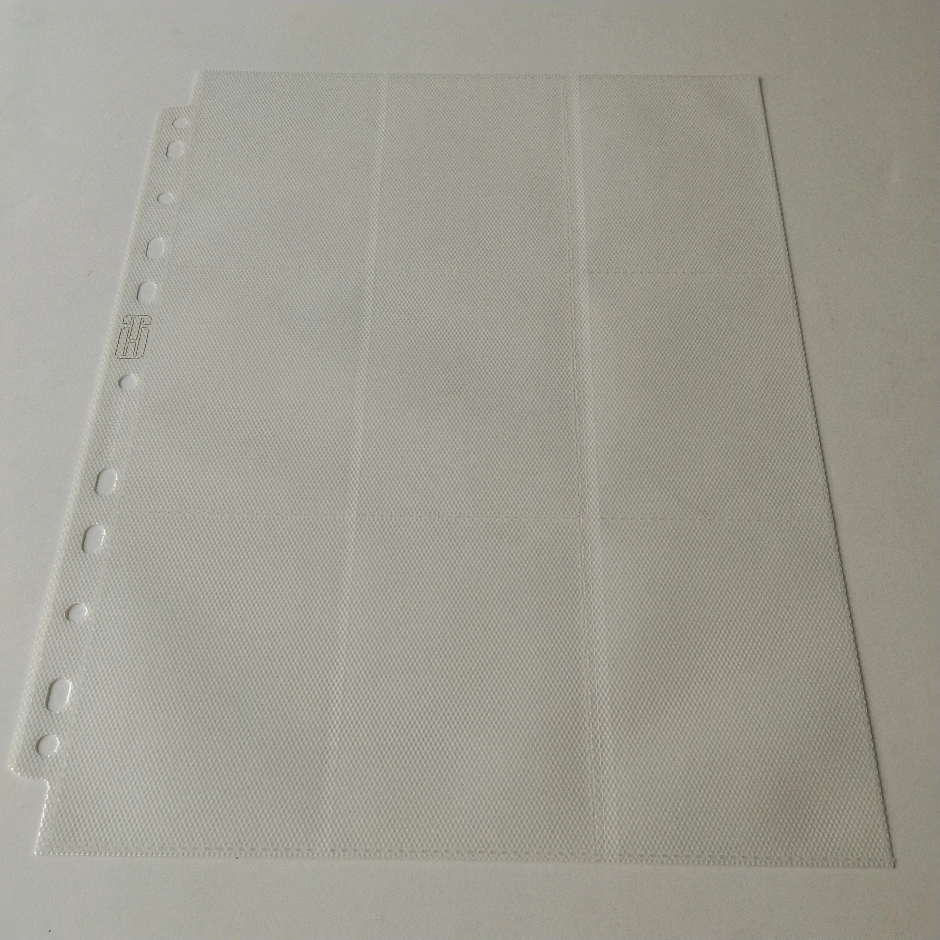 Коллектор карт для альбомов с 18 карманами для MTG/YGO/Спортивных Карт с белым нетканым вкладышем