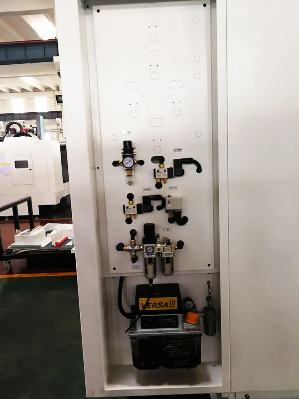 VMC855 4 Axis CNC вертикальный с ЧПУ фрезерный станок с ЧПУ обрабатывающий центр с ЧПУ