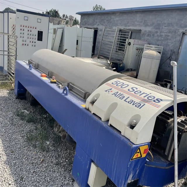 We are selling second-hand automated horizontal screw centrifuges and industrial sedimentation separation equipment