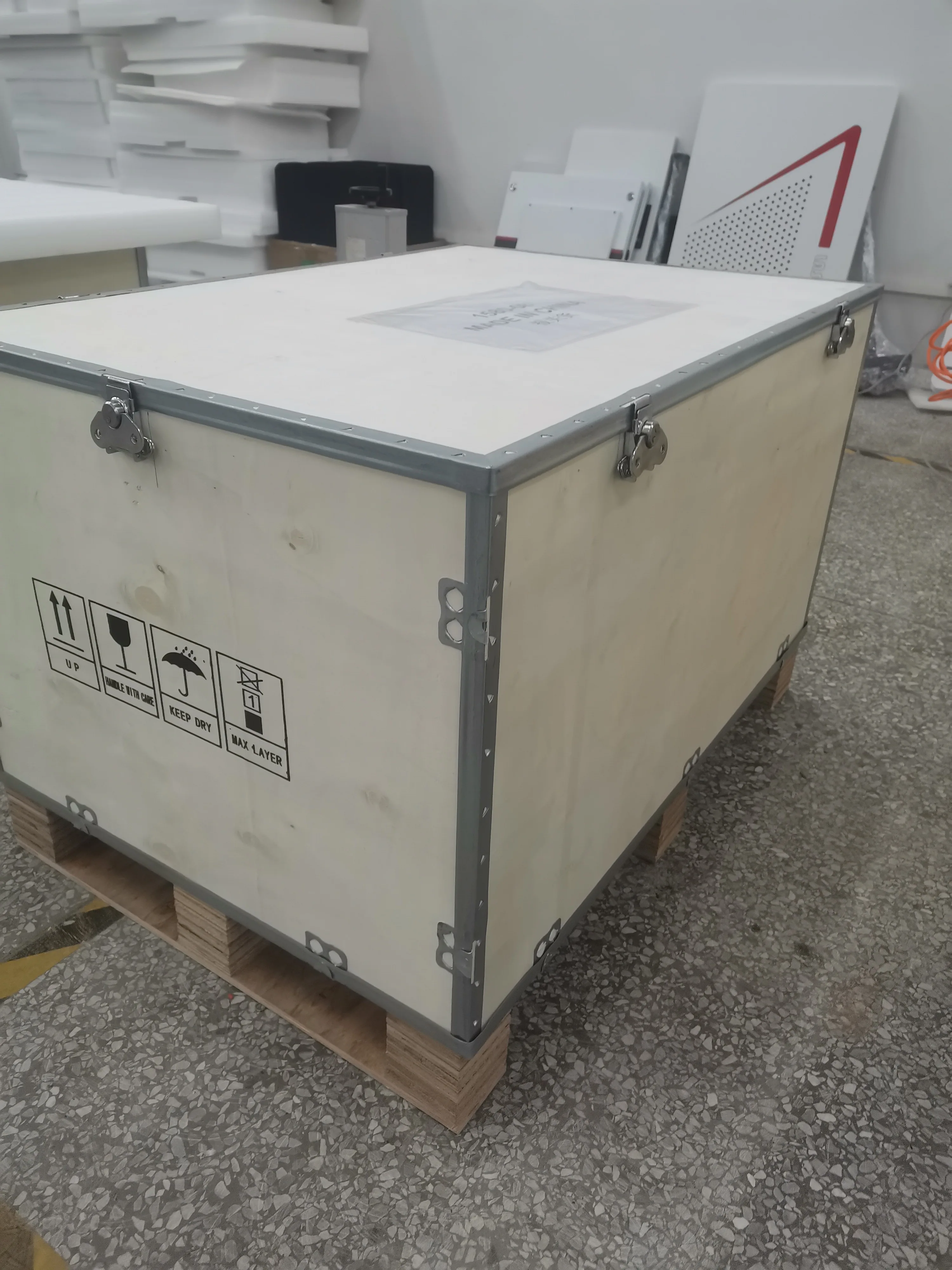 Portable Suitcase Laser Removing Machine for Stone Paint Cleaning Rust Removal Maschine Lase Cleaner 200w for Metal Oil Device