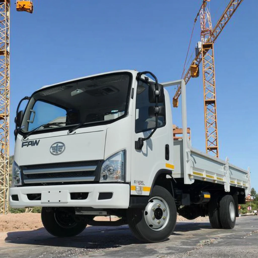 Competitive Price 5 Ton Mini Cargo Truck New Diesel Van with Refrigerator Left Steering Rear Camera Euro 5 Emission Standard