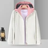 Estilo femenino blanco cálido