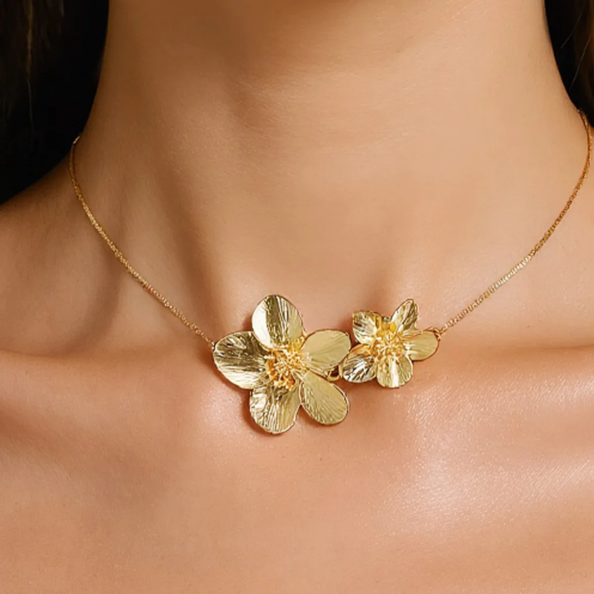 Exquisite Large Flower Pendant Necklace