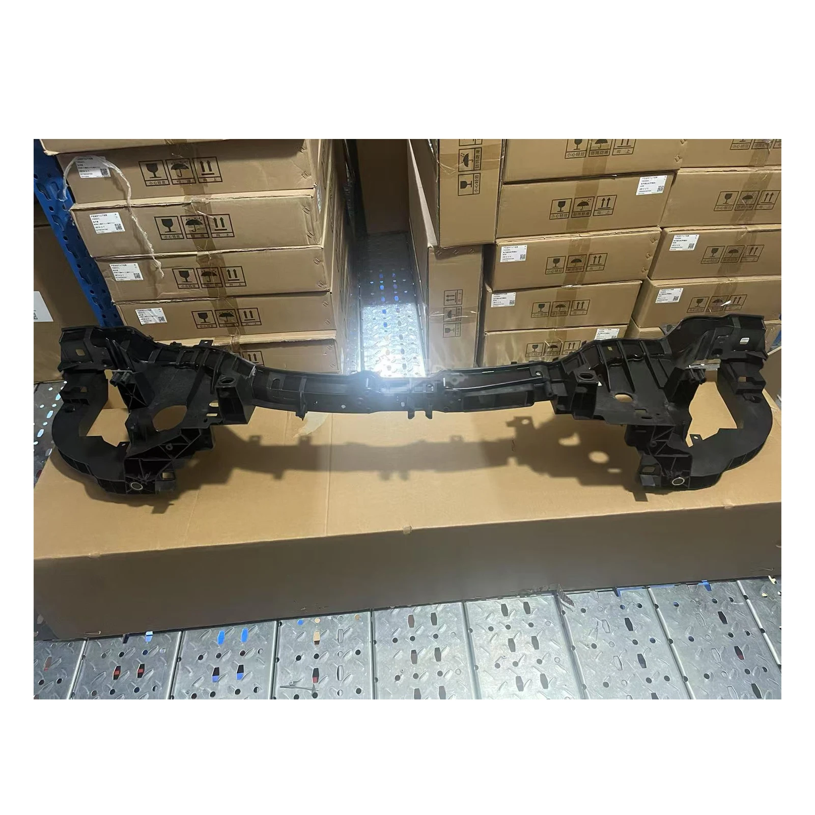 Auto Parts EJ7Z8A284C EJ7Z8A284D EJ7B8B041AG EJ7B8B041AF Radiator Supp...