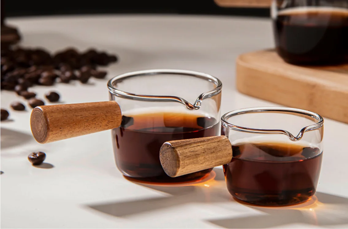 Espresso Measuring Cups Latte Milk Pot Glass Sauce Cup  Coffee Mini Milk Pot with Wooden Handle