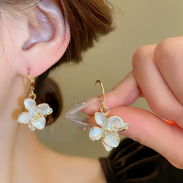 Super Immortal Flower Diamond Light Luxury High Grade Small Fresh Instagram Versatile Girl wholesale Stud Earrings for Women