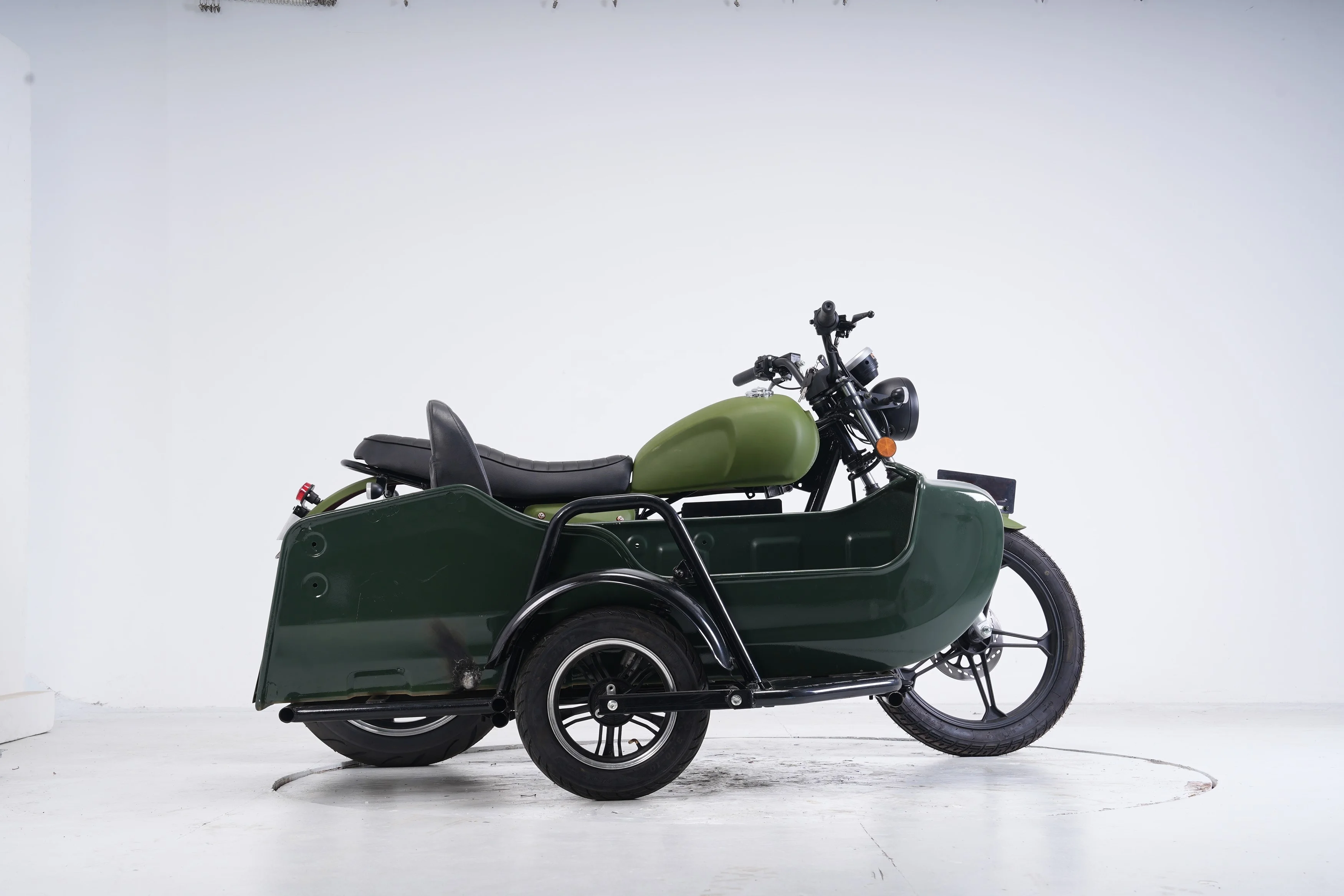 Wholesale Vintage Classic Electric Motorcycle with Side